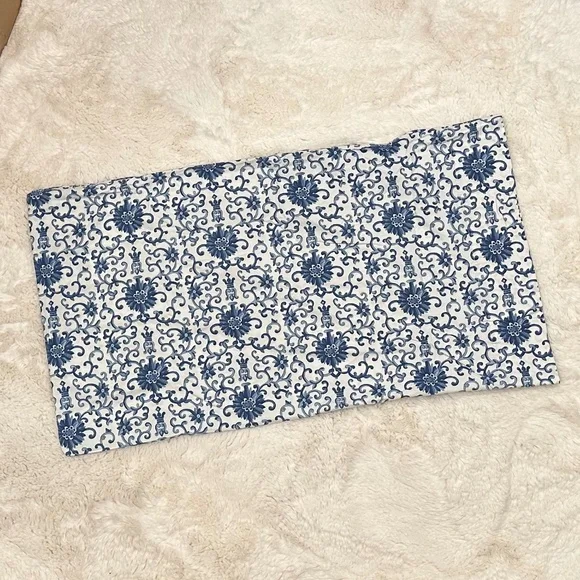 Ralph Lauren Porcelain Rosette Blue Pillow Case Standard Size - Picture 1 of 1